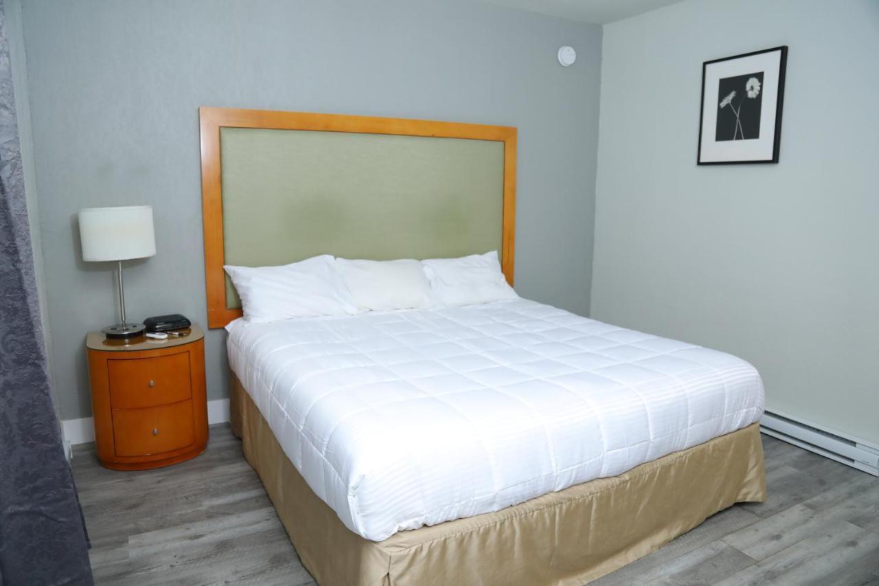 Fraser Inn Prince George Bagian luar foto