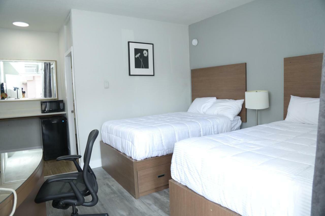 Fraser Inn Prince George Bagian luar foto