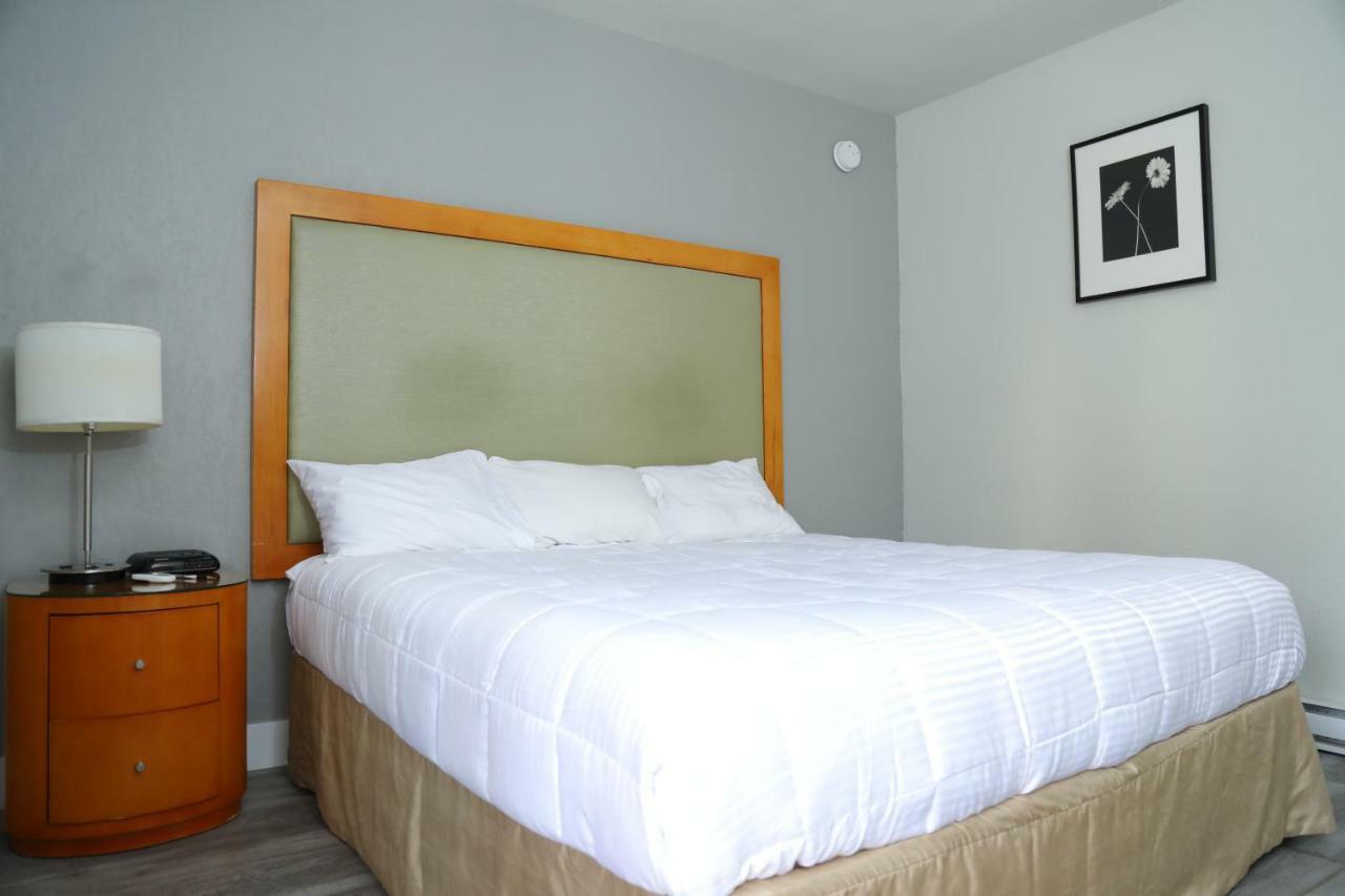 Fraser Inn Prince George Bagian luar foto